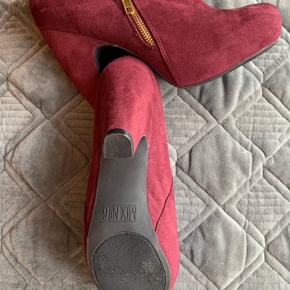 Never been worn. Not in original box. - Picture 5 of 5